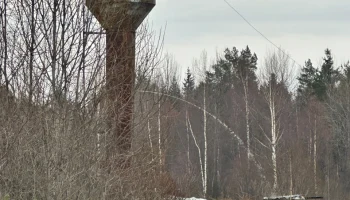 В Маловишерском районе появилась &laquo;писающая&raquo; водонапорная башня